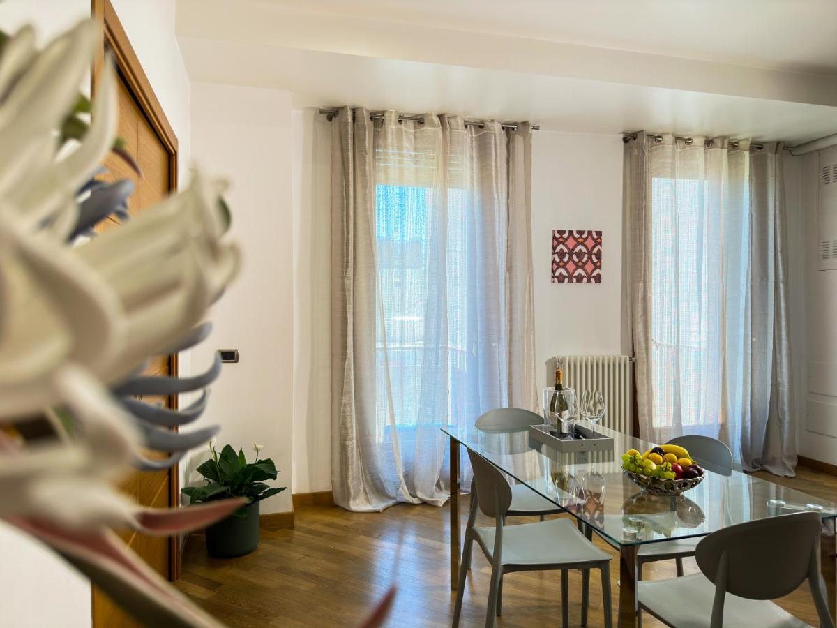Miparia 154 Home Holiday Palermo Buitenkant foto